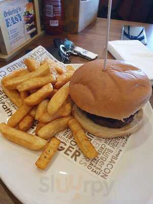 Mash And Barrel Bar And Restaurant