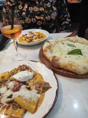 Belllini's Italian Restaunt.