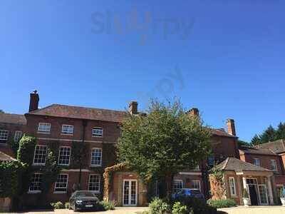 Hunters Restaurant At Bartley’s Lodge