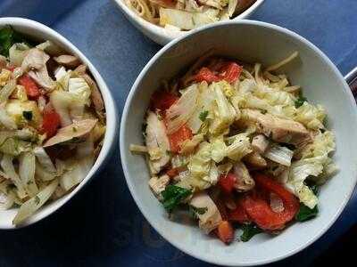 Mo' Pho: Far East Street Food