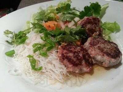 Mo' Pho: Far East Street Food