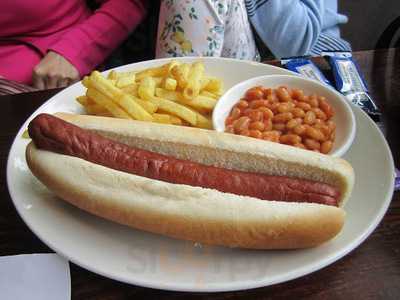 The Ship And Castle Hotel Restaurant