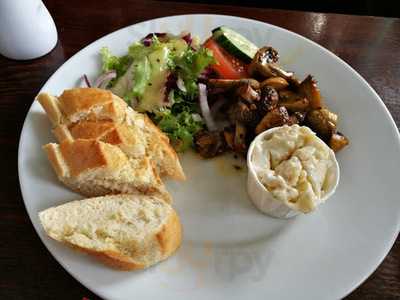 The Ship And Castle Hotel Restaurant