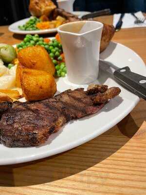 Mickle Head Green Beefeater