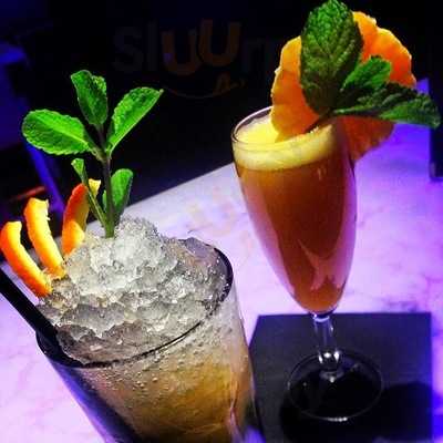 Qube Bar & Brasserie