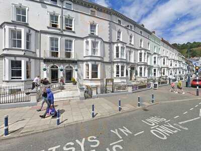 Bay Tree Bar & Grill