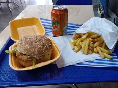 Dallas Chicken And Ribs