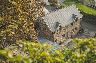 Coes Faen Lodge Restaurant