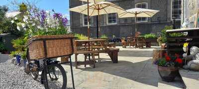 Aber House Cafe & Tea Garden