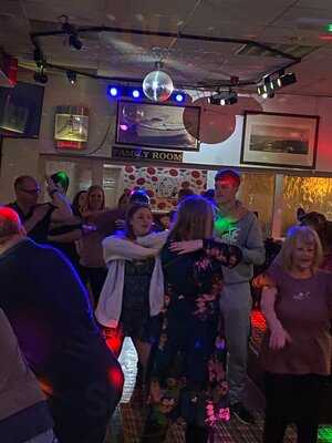 Lighthouse Pub & Diner