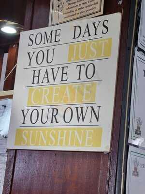 Lighthouse Pub & Diner