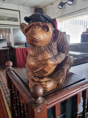 Lighthouse Pub & Diner