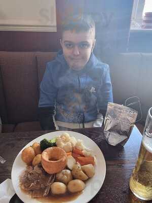 Lighthouse Pub & Diner