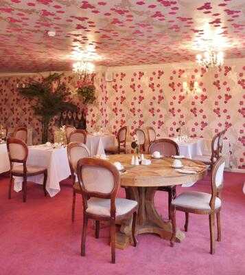 Garden Restaurant At The Cottonwood Boutique Hotel