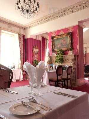 Garden Restaurant At The Cottonwood Boutique Hotel