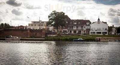 The Riverside Restaurant