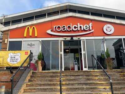 Costa Express M1 Watford Services