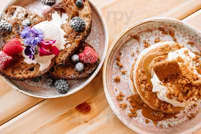 Boathouse Cafe Lymignton