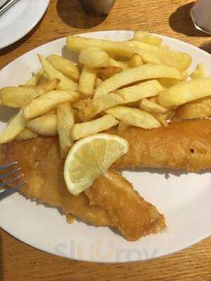 Seafoods Traditional Fish & Chips