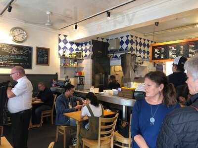 Seafoods Traditional Fish & Chips