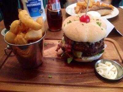 Hogan's Bar And Grill