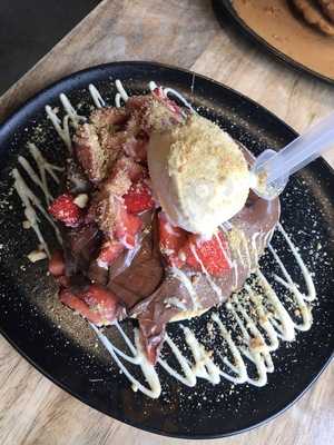 Crystal 'd' Cafe And Takeaway