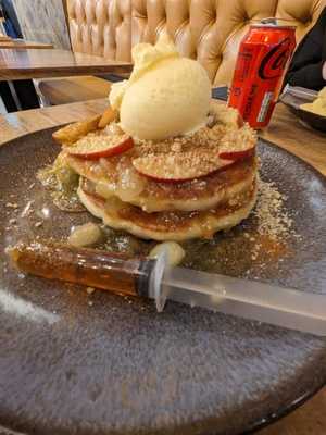 Crystal 'd' Cafe And Takeaway