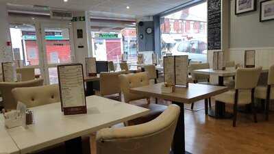 Zalos Cafe Latchford