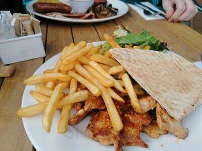 Zalos Cafe Latchford