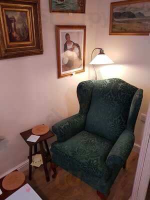 The Mad Hatter's Antiques, Curios And Collectables