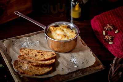 Bull & Bass Restaurant