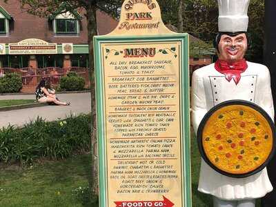 Queen's Park Sports Centre Cafe