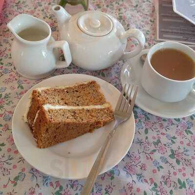 Hanging Gardens Garden Centre & The Potting Shed Tearoom