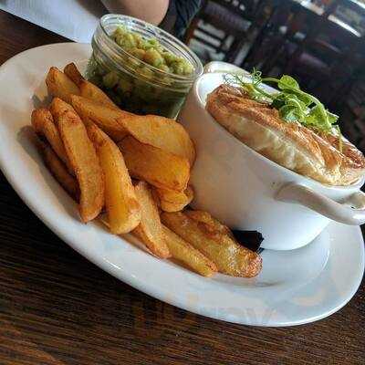 Finneys Cafe & Sports Bar