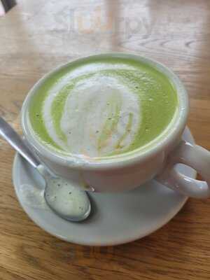 Roberto's Coffee And More