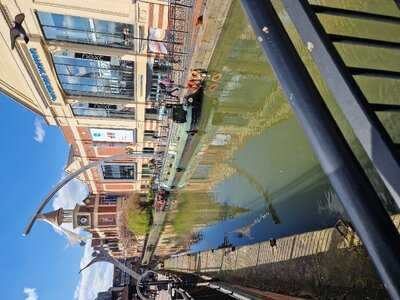 Moonraker Floating Tearoom