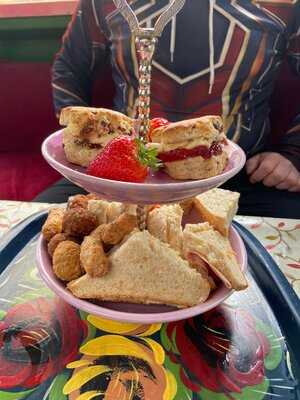 Moonraker Floating Tearoom