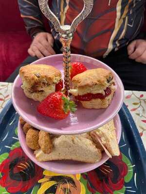 Moonraker Floating Tearoom