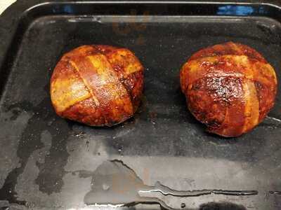 Lloyd Maunder Carvery