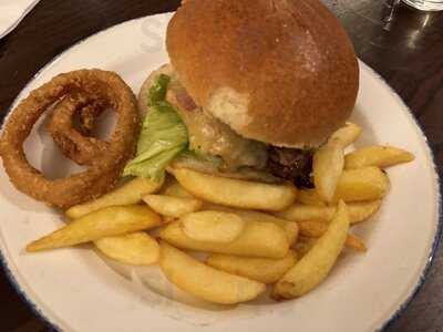 Stonehouse Pizza & Carvery