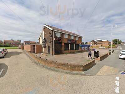 Aryan's Pizza House - Bar & Grill