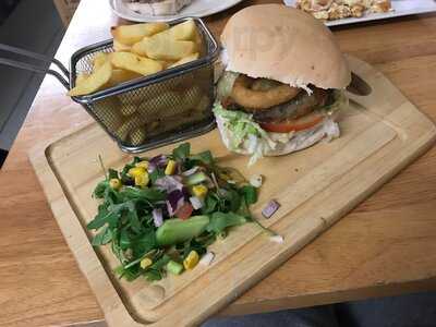 The Sandwich Box Plus