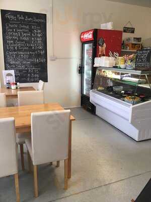 The Sandwich Box Plus