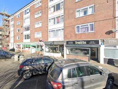 The Sandwich Box Plus