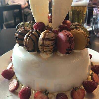 Seasons Restaurant & Lounge