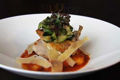 Seasons Restaurant & Lounge