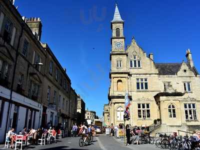 Ole Bar & Restaurant