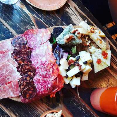 Ole Bar & Restaurant