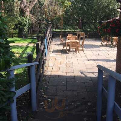 The George Pub Restaurant