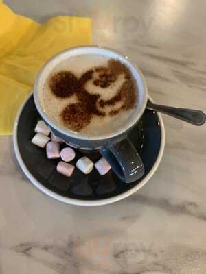 The Jelly Lounge Family Club